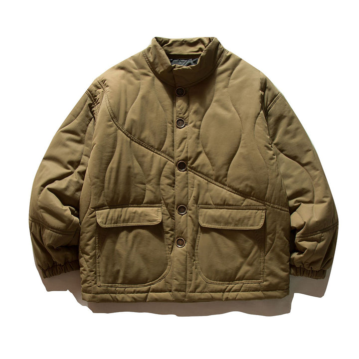 Herren Kurz geschnittene gesteppte Field‑Blousonjacke mit Wellensteppung, Stehkragen und Pattentaschen Drune