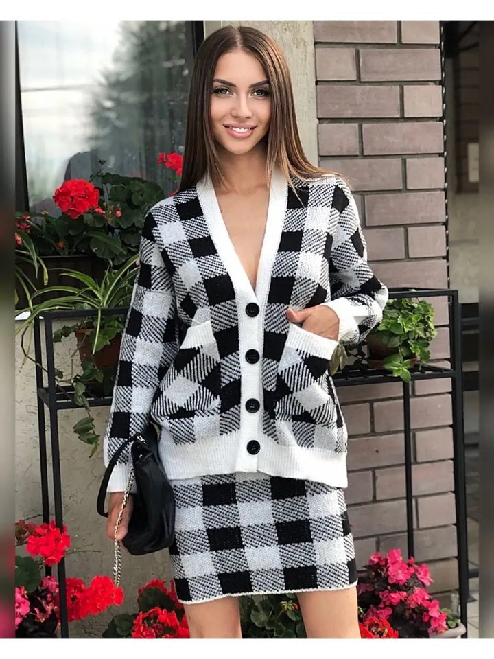 Damen Strickensemble mit modernem Karomuster und praktischen Taschen Drune
