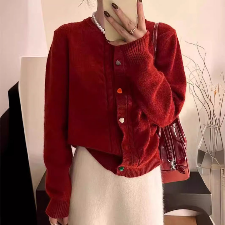 Damen Strickjacke mit Zopfmuster und bunten Knopfdetails Drune