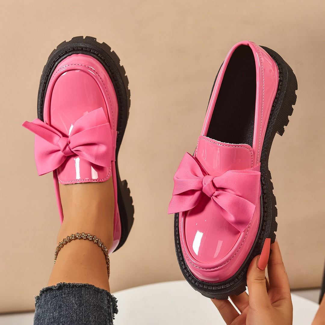 Damen Lack-Loafer mit markanter Profilsohle und Zierschleife Drune