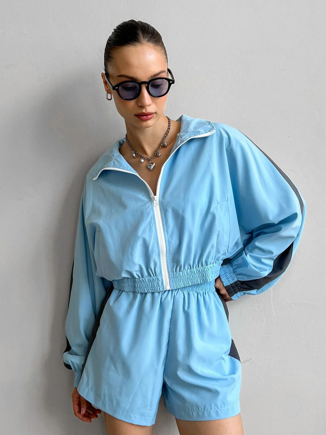 Damen nan kurzes Sport-Trackset mit Crop-Zip Jacke und elastischer Highwaist-Shorts Drune