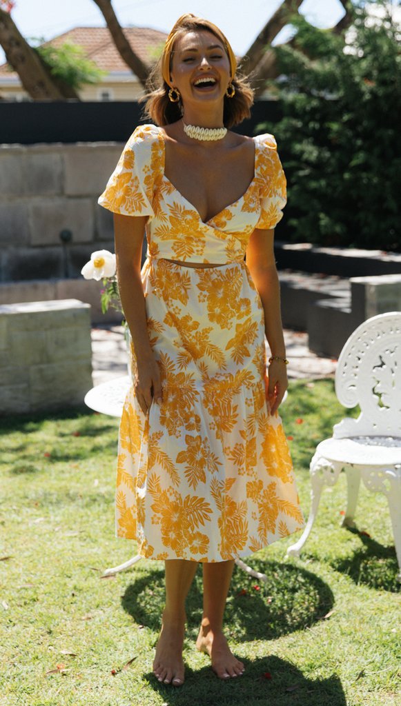 Damen Midi Kleid mit Wasserfall-Ausschnitt und floralen Details Drune