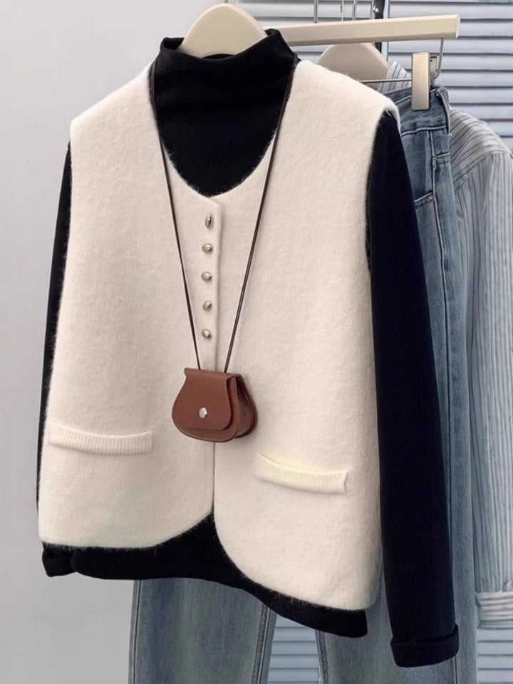 Damen Kurzgeschnittene Ärmellose Strickweste mit Perlenknopfleiste und aufgesetzten Taschen Drune