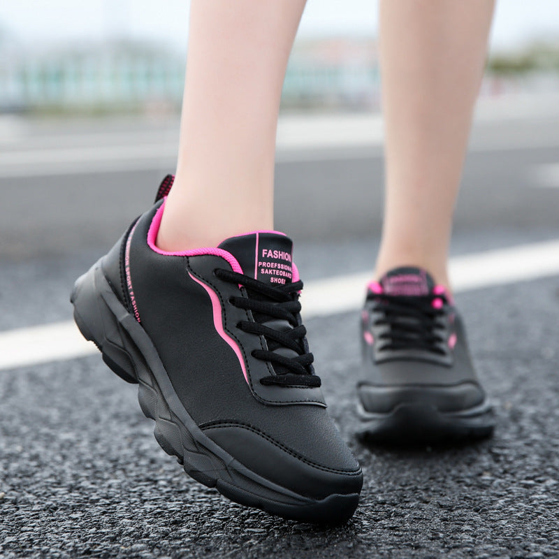 Damen nan urbaner Kunstleder-Sneaker mit gepolstertem Fersenkragen, stoßdämpfender Leichtsohle und Fersenlasche Drune