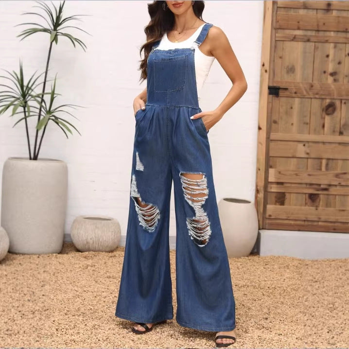 Damen weite Distressed-Latzhose mit verstellbaren Trägern und großen Knie-Rips Drune