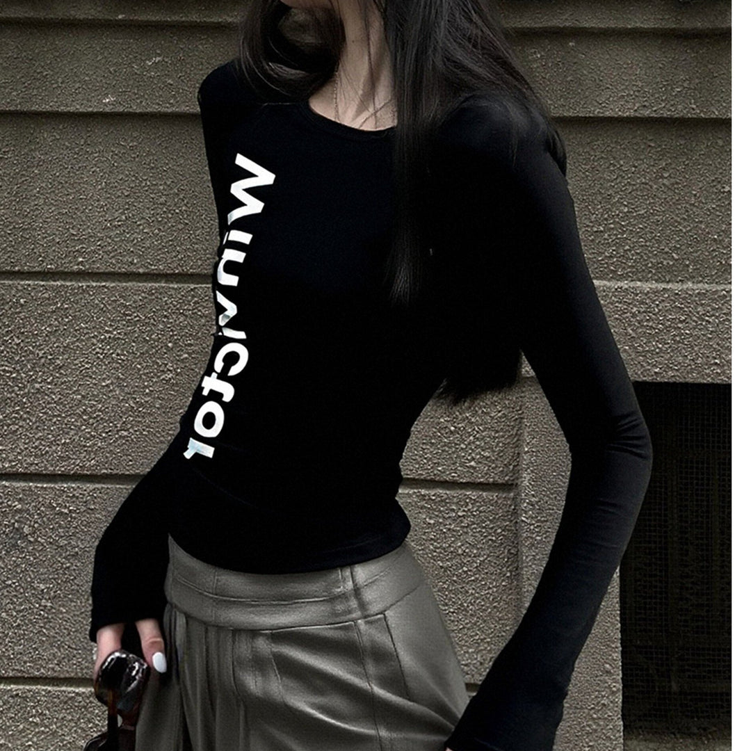 Damen langärmliges, figurbetontes T-Shirt mit modernem Schriftzug Drune