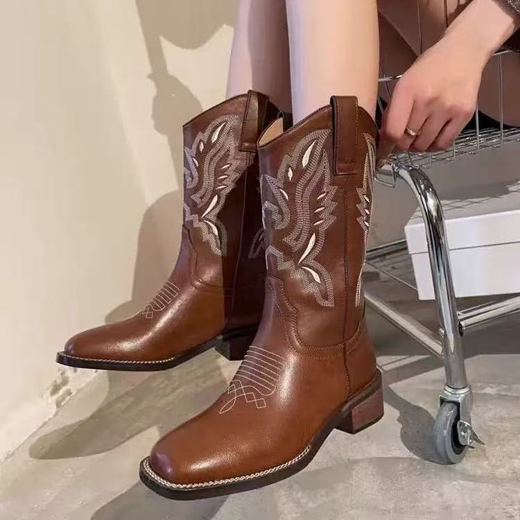 Damen Westernstiefel mit filigraner Stickerei und bequemem Blockabsatz Drune
