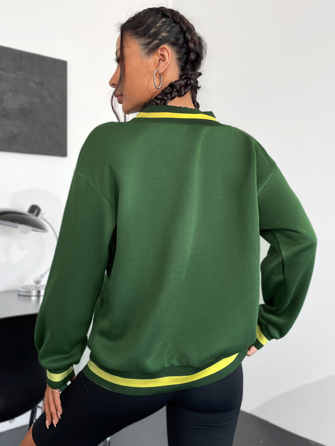 Damen Sweatshirt mit V-Ausschnitt und kreativem Wellness-Print Drune