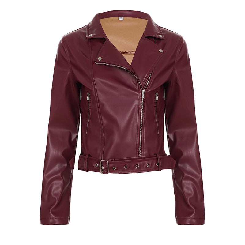 Damen nan taillierte Bikerjacke aus Kunstleder mit asymmetrischem Reißverschluss, metallischen Details und Taillengürtel Drune