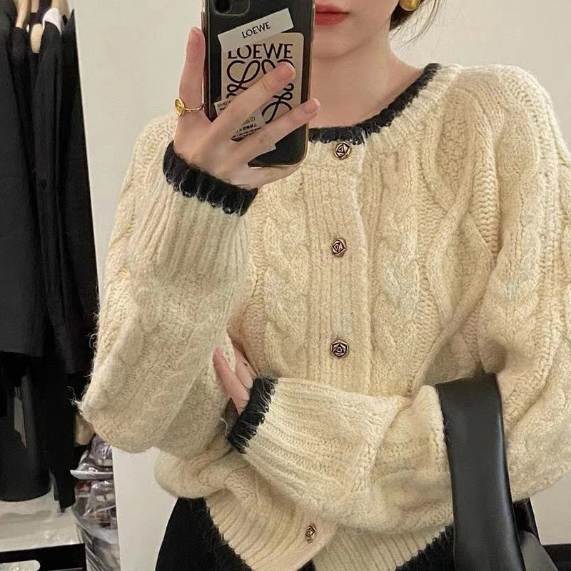Damen Strickjacke mit Zopfdesign und Kontrastdetails Drune