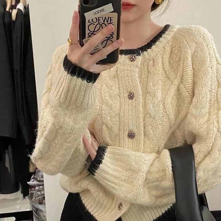 Damen Strickjacke mit Zopfdesign und Kontrastdetails Drune