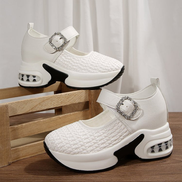 Damen Plateausneaker-Mules mit gestricktem Obermaterial, Schmuckriemen und skulpturierter Luftsohle Drune