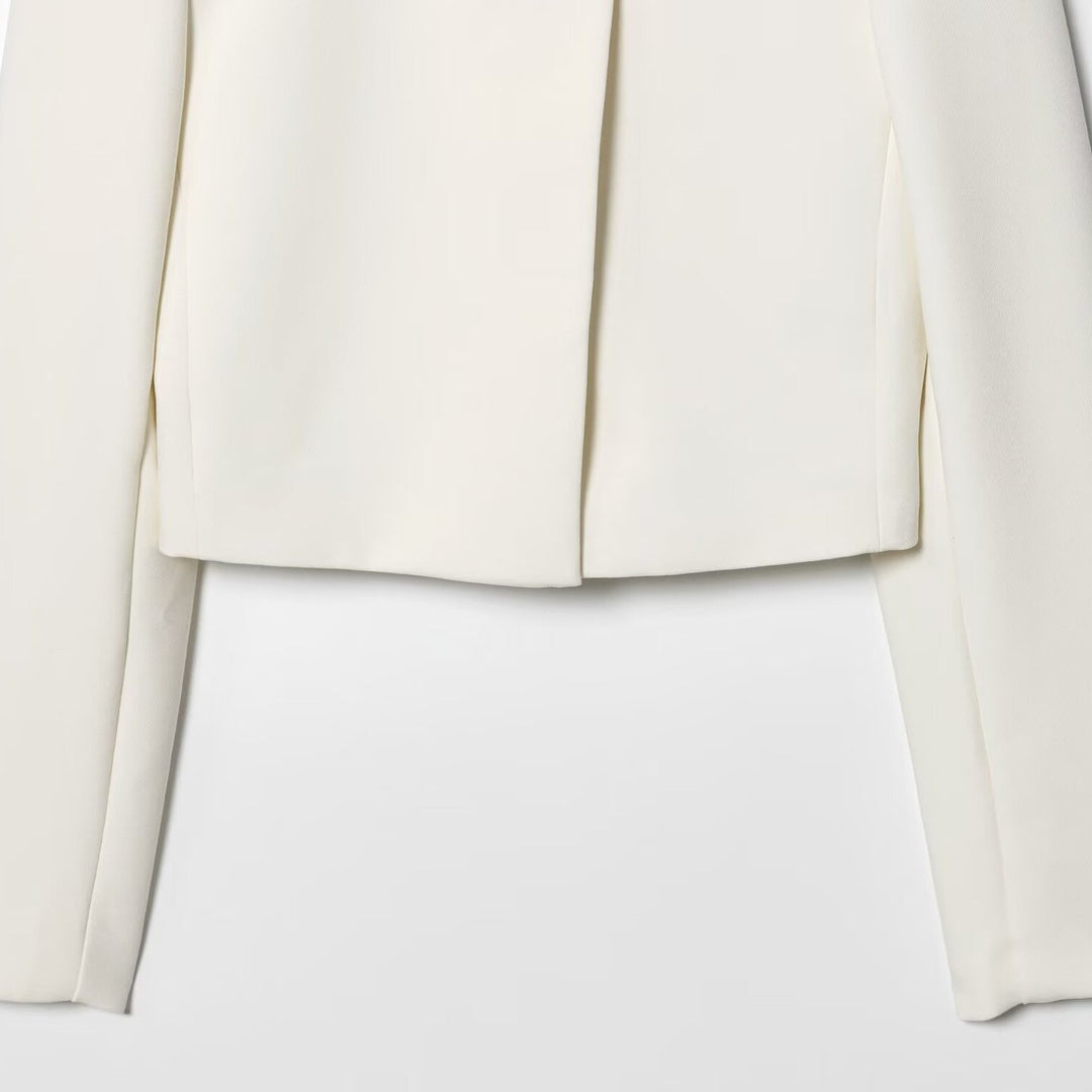 Damen 80+ taillierter Cropped-Blazer mit Stehkragen und verdeckter Knopfleiste Drune
