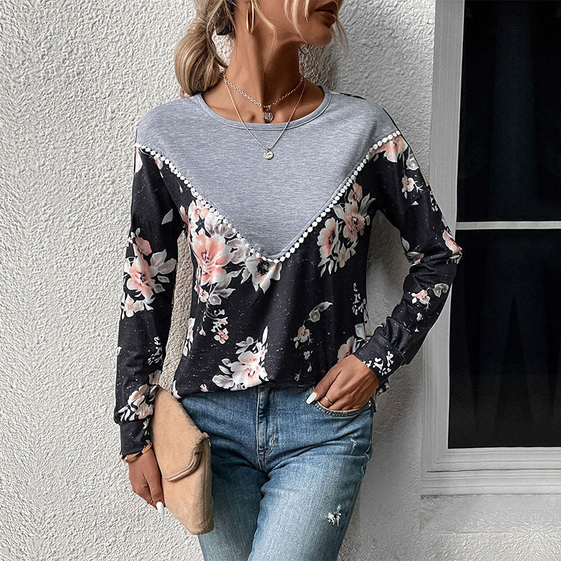 Damen Lässiges Langarm-Jerseyshirt mit kontrastiertem V‑Einsatz, Pompon‑Borte und floralem Alloverprint Drune