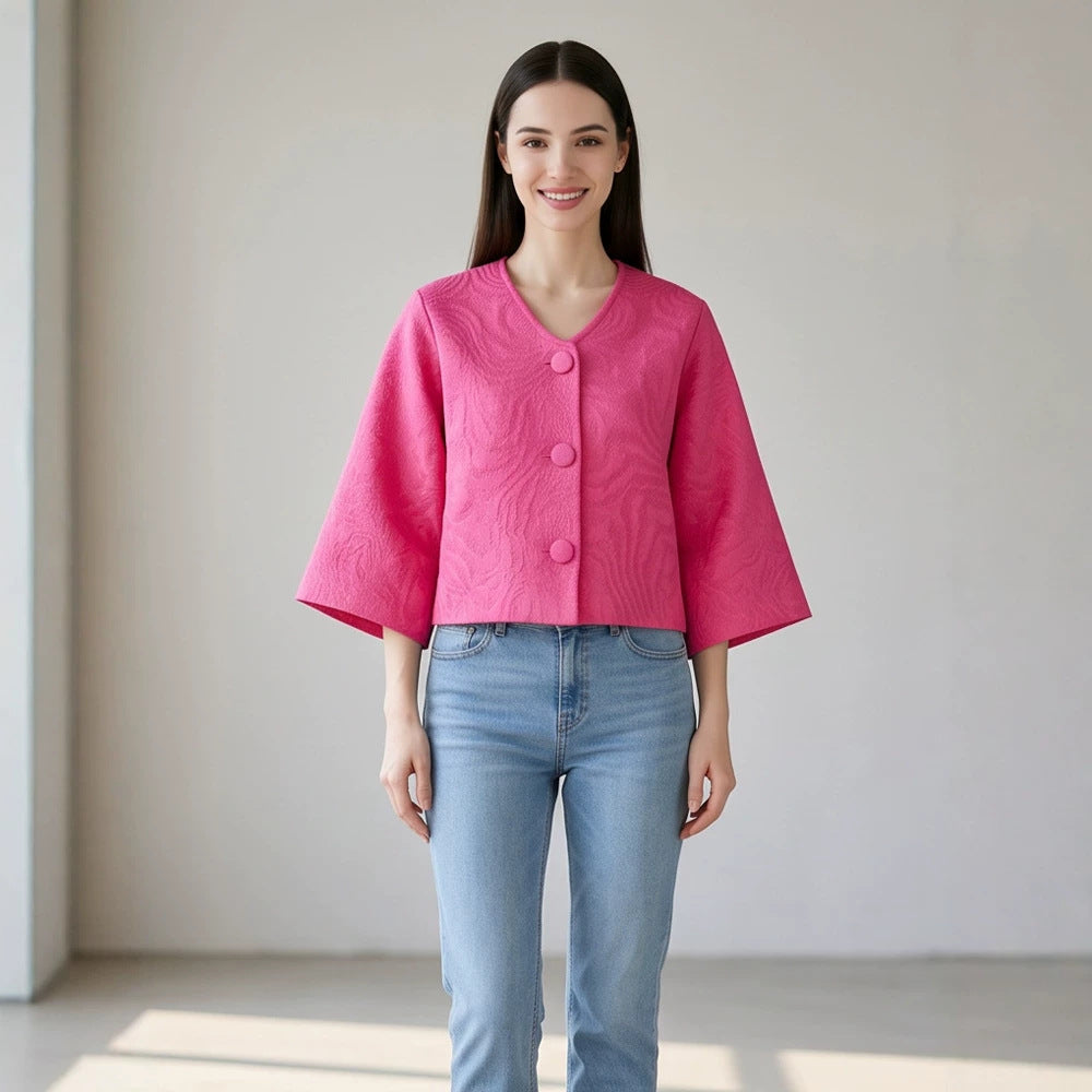 Damen Kurz geschnittene strukturierte Jacquardjacke mit Rundhalsausschnitt & großen Stoffknöpfen Drune