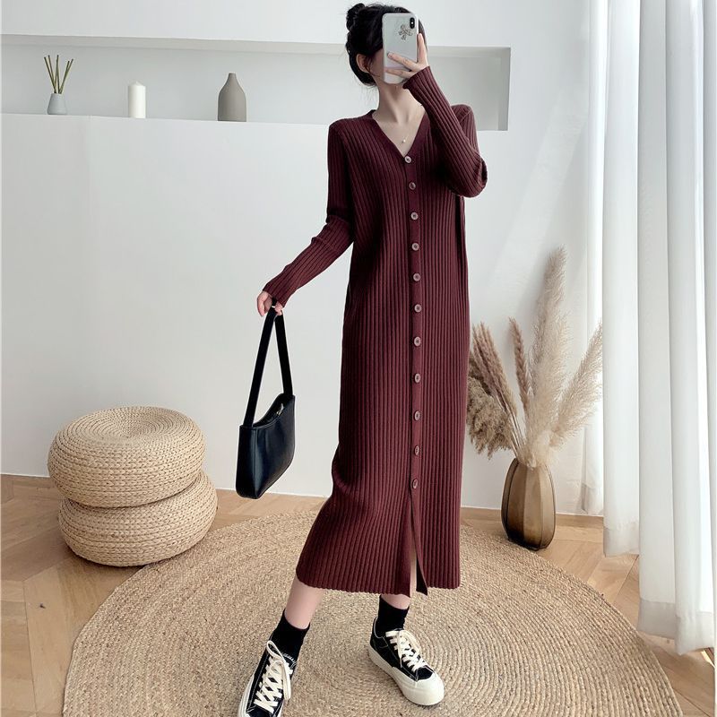 Damen Strickkleid mit tiefem V-Ausschnitt und tailliertem Gürtel Drune