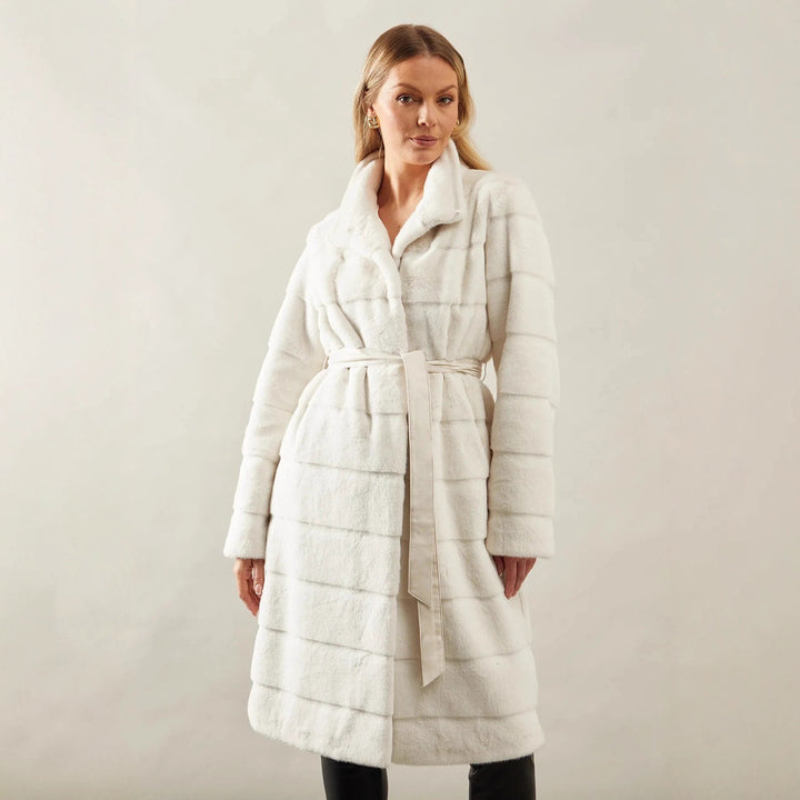 Damen Markante Kuscheljacke mit eingefasstem Gürtel Drune