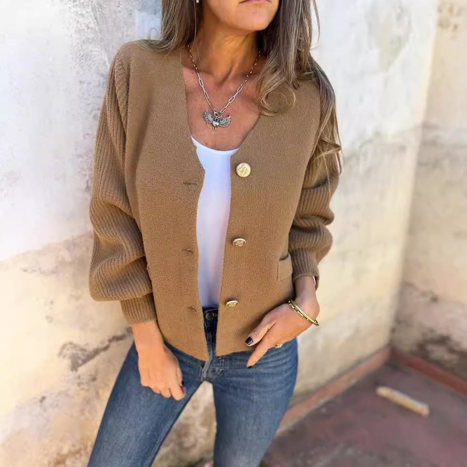 Damen Modische Strickjacke mit Knopfdetails und Taschen Drune