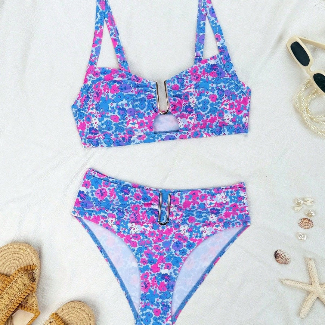 Damen Hochgeschnittener Bikini mit seitlichem Schnallendetail Drune