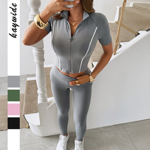 Damen Sportliches Set mit kurzem Oberteil und enganliegenden Leggings Drune
