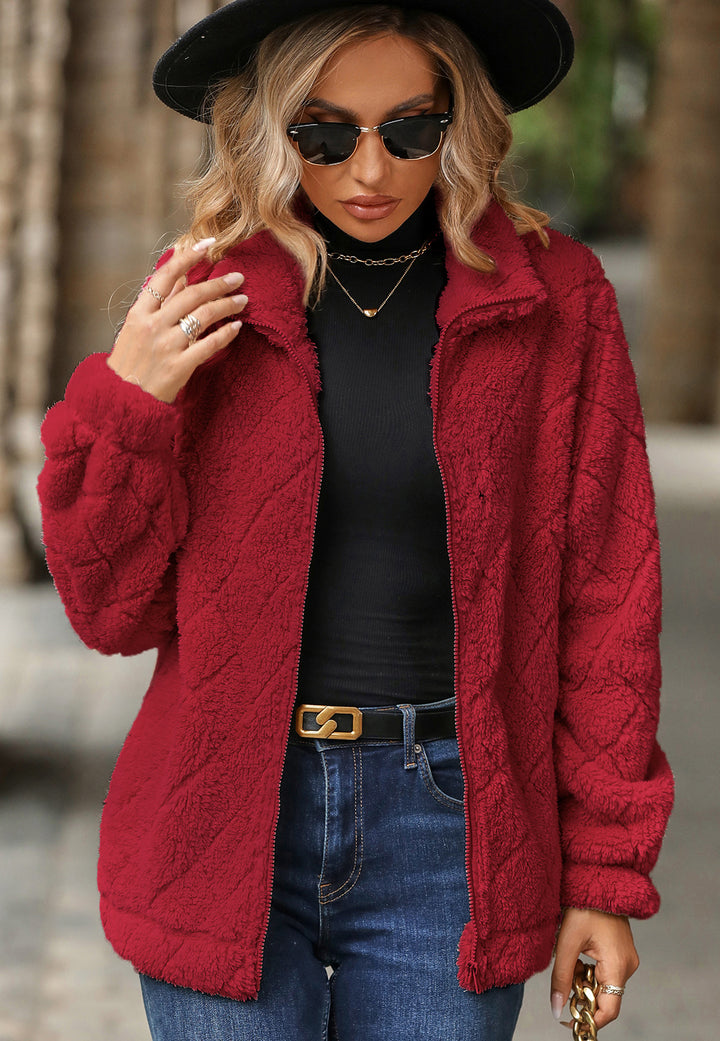 Damen Plüschjacke mit modernen Steppdetails Drune