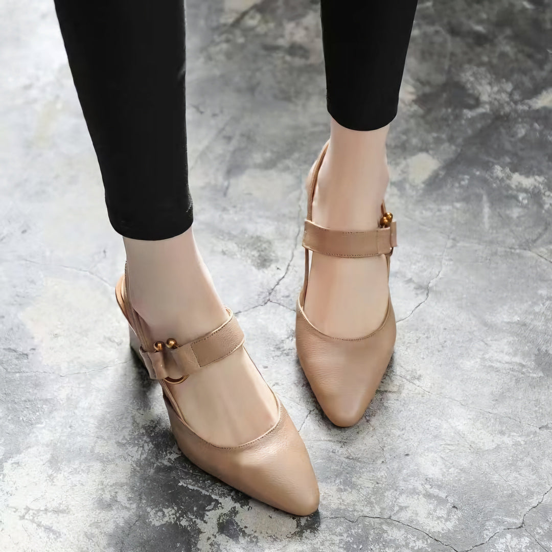 Drune | orthopädische Sandalen mit Absatz