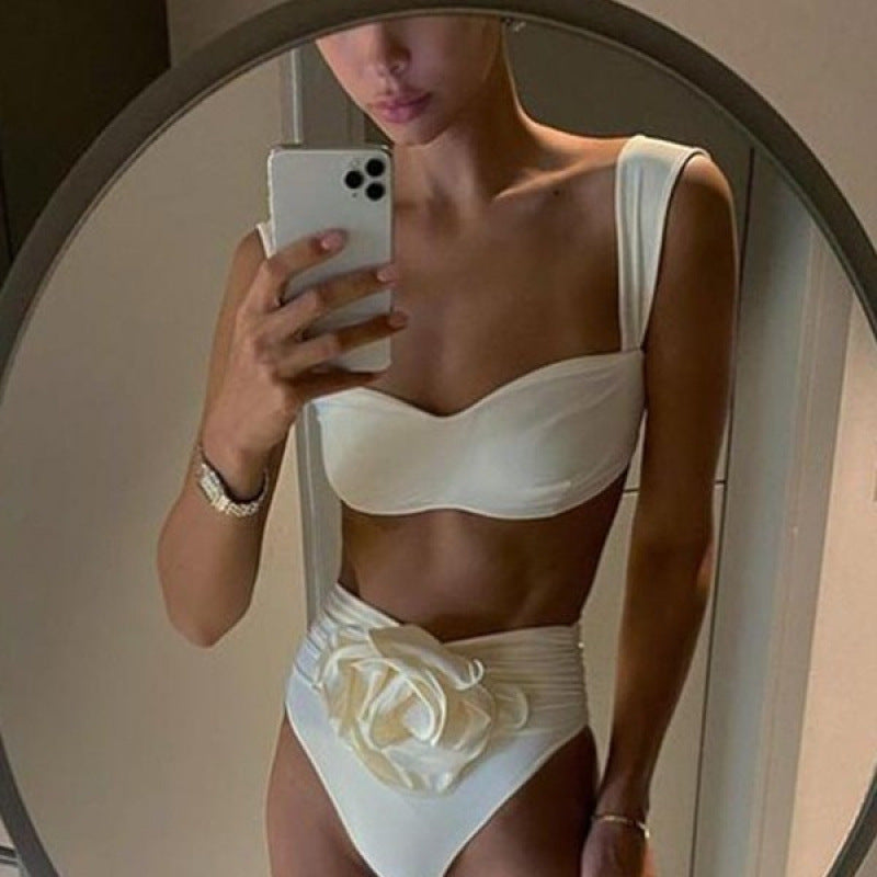 Damen Hochgeschnittener Bikini mit raffiniertem Rüschendetail Drune