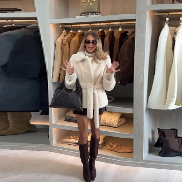 Damen Flauschige Kurzarmpulloverjacke mit breitem Gürtel Drune