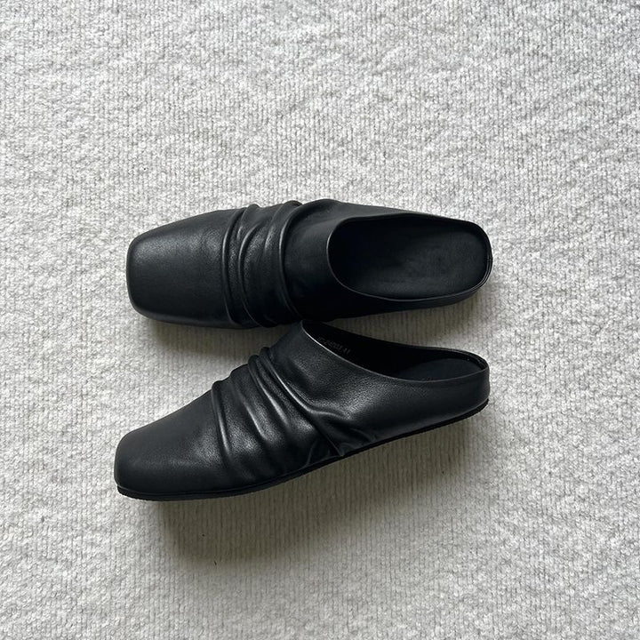 Damen Leder-Slipper mit quadratischer Zehenpartie und gerafftem Schaft Drune