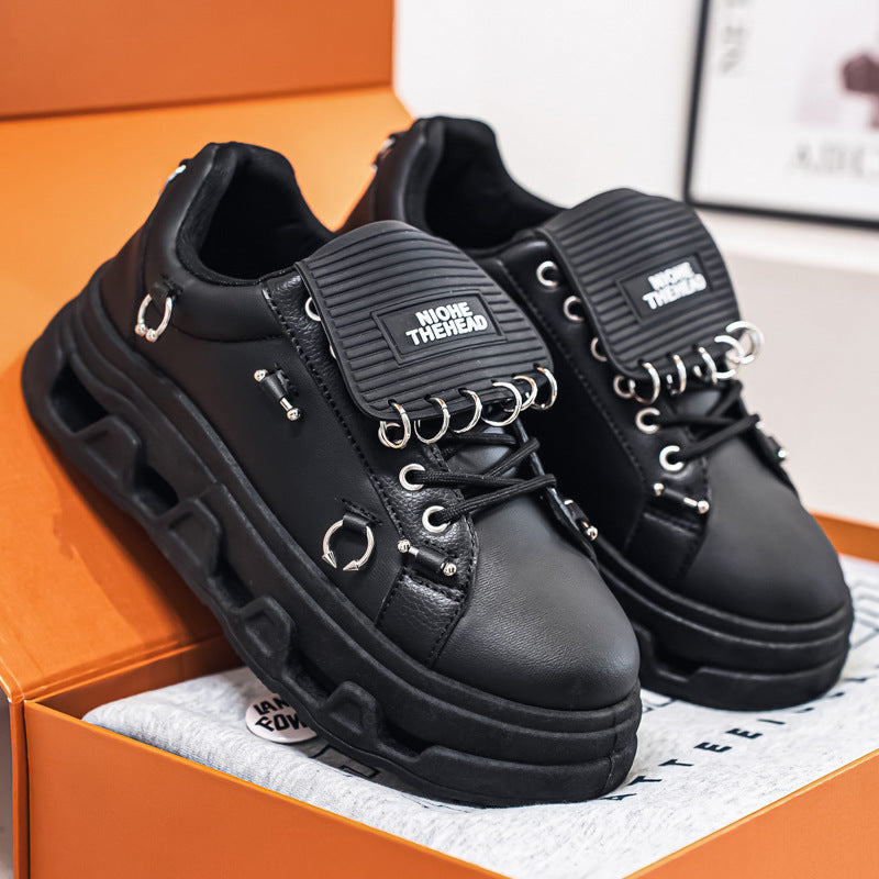 Unisex Plateau-Sneaker im Punk-Urban-Stil mit Metallringen und markanter Profilsohle Drune