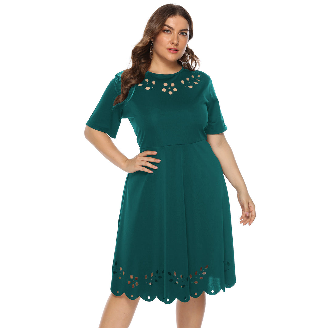 Damen elegantes Kleid mit Ausschnitt und Rüschensaum Drune