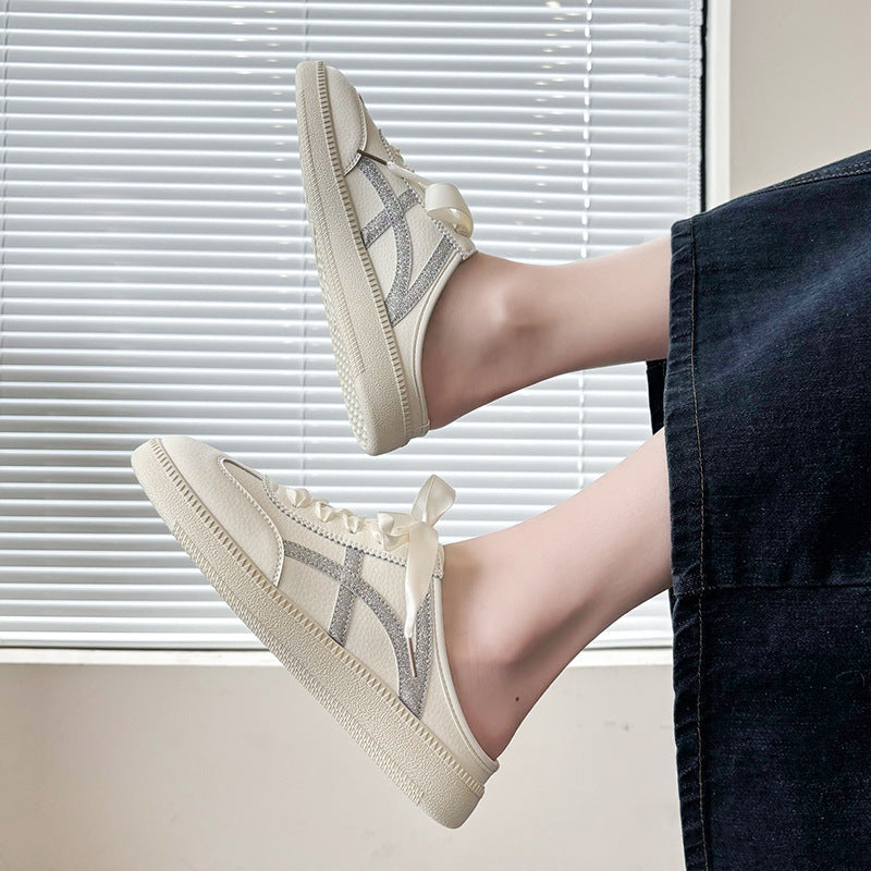 Damen Satin-Schnürpantoffel Mule-Sneaker mit offener Fersenpartie und Metallic-Optik Drune