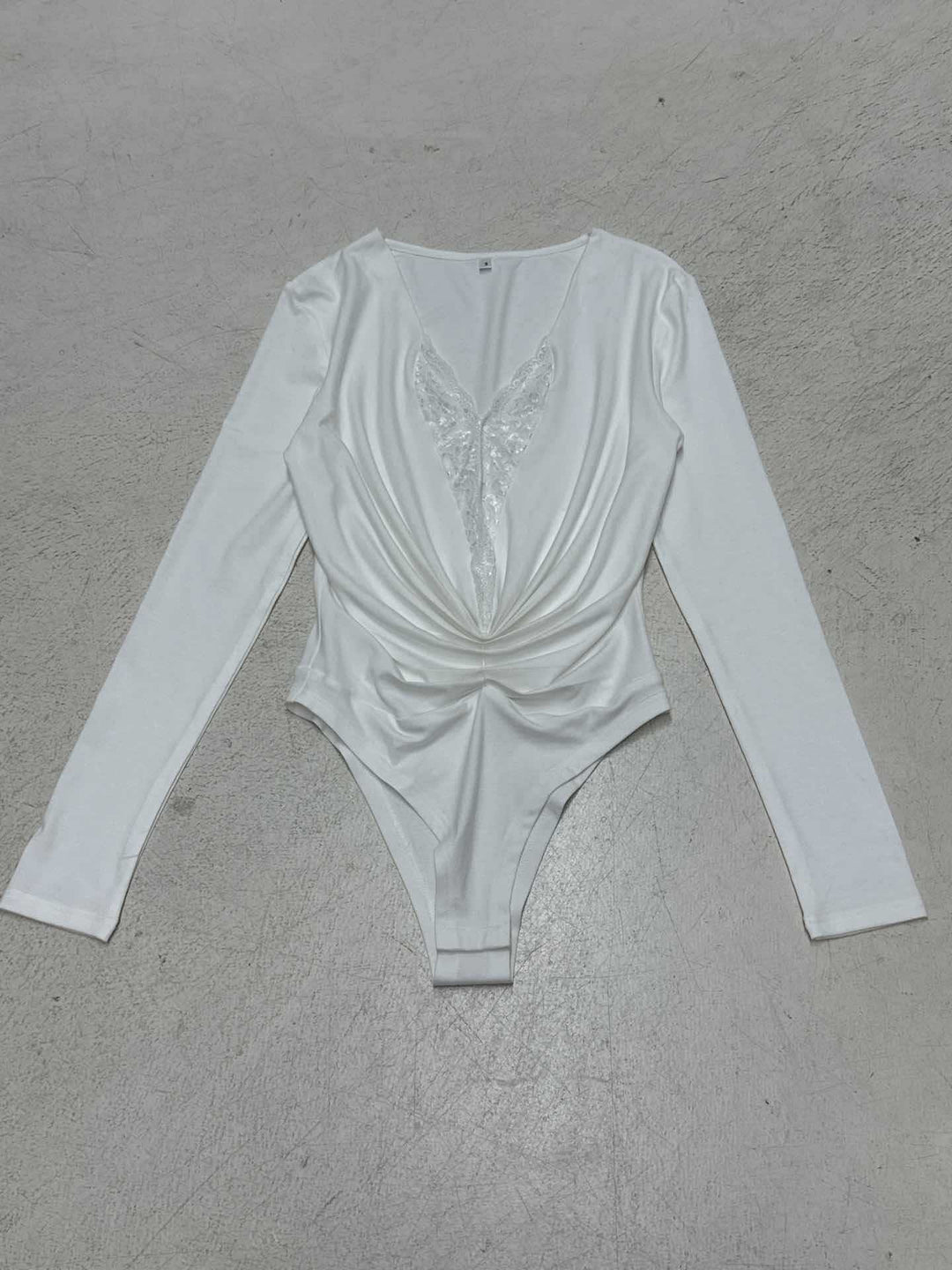 Damen Bodysuit mit tiefem V-Ausschnitt und elegantem Raffungselement Drune