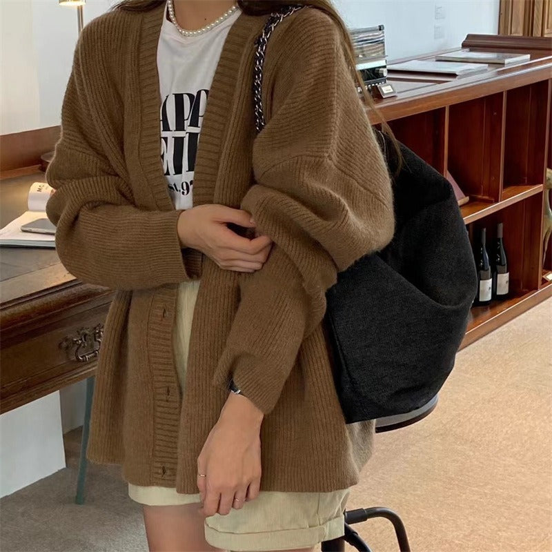 Damen kuschelige Strickjacke mit überschnittenen Schultern und Knopfdetails Drune