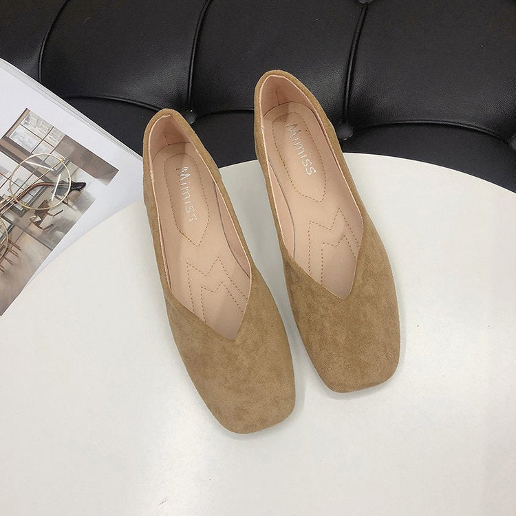 Damen Ballerinas aus Veloursleder mit elegantem V-Ausschnitt Drune
