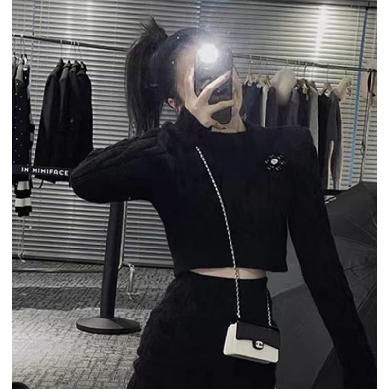 Damen Strickensemble mit cropped Oberteil und tailliertem Rock Drune