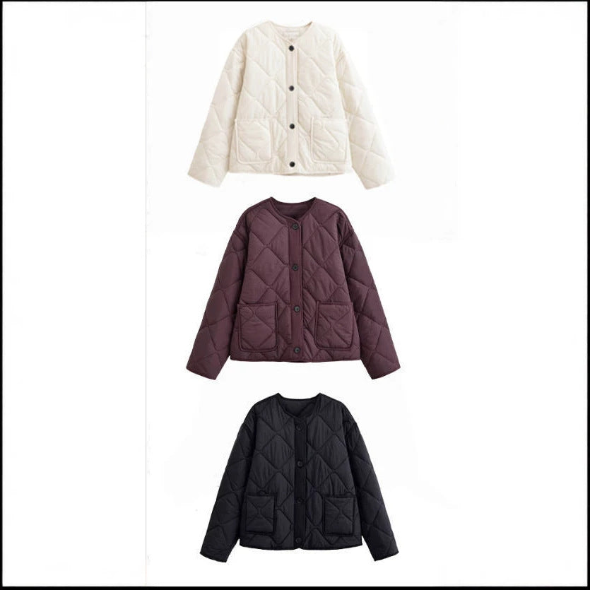 Damen 10+ gefütterte gesteppte Boxy‑Kurzjacke mit Rundhalsausschnitt, durchgehender Knopfleiste und aufgesetzten Taschen Drune