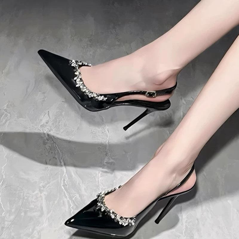 Damen Lack-Slingback Pumps mit spitzer Kappe, Kristallbesatz und schlankem Stiletto Drune