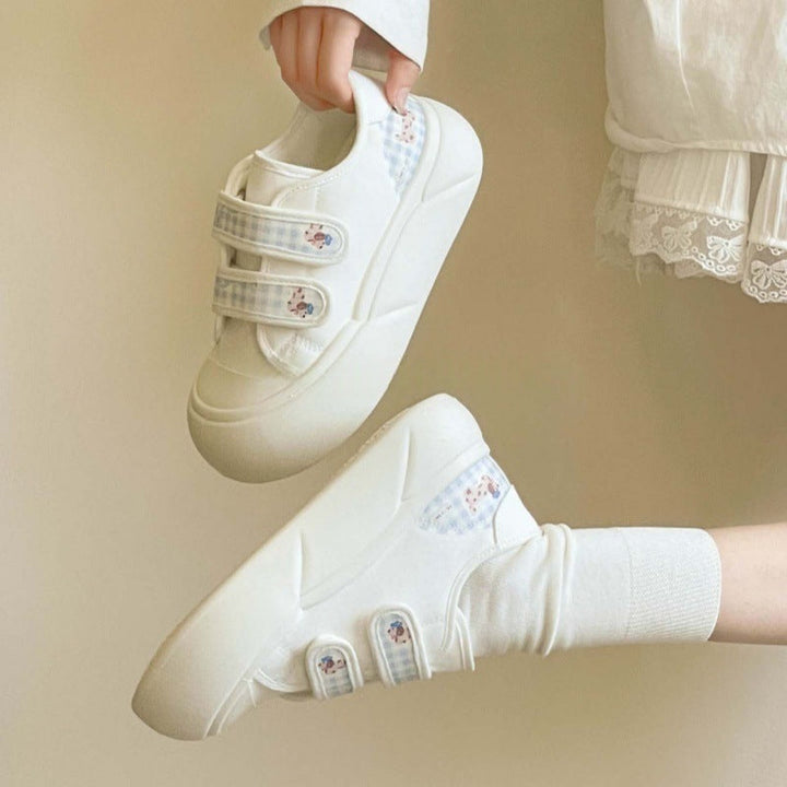 Damen Bequeme Sneaker mit verstellbarem Klettverschluss und floralen Applikationen Drune