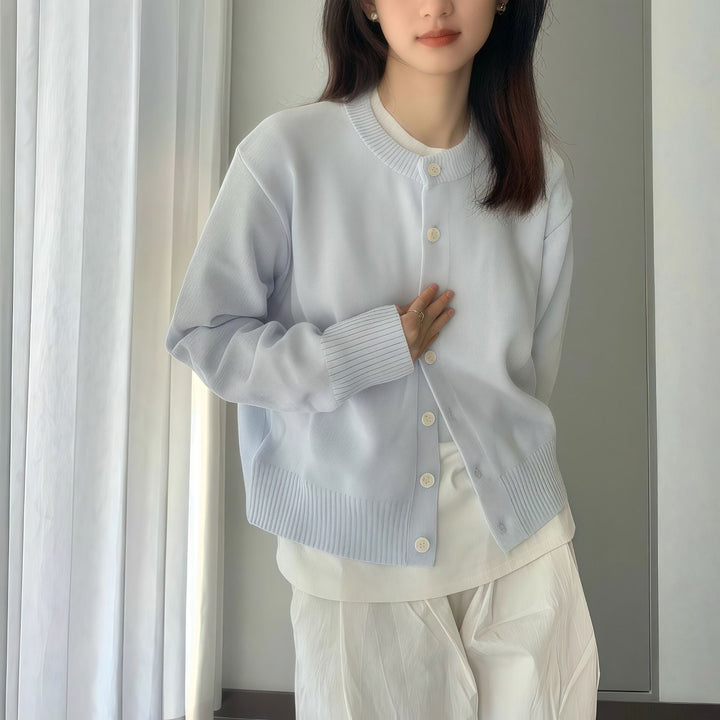 Damen elegante kurzärmelige Strickjacke mit Knopfdetails und feiner Webart Drune