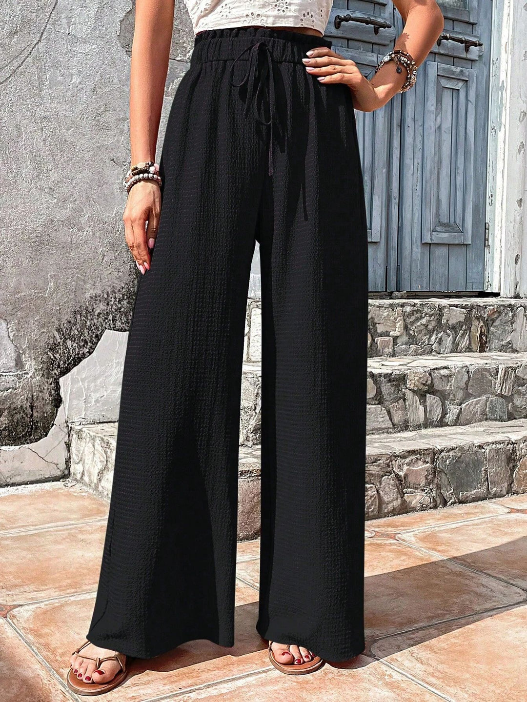 Damen Leichte Palazzo-Loungehose mit strukturierter Crinkle-Optik, hohem Gummibund und Kordelzug Drune