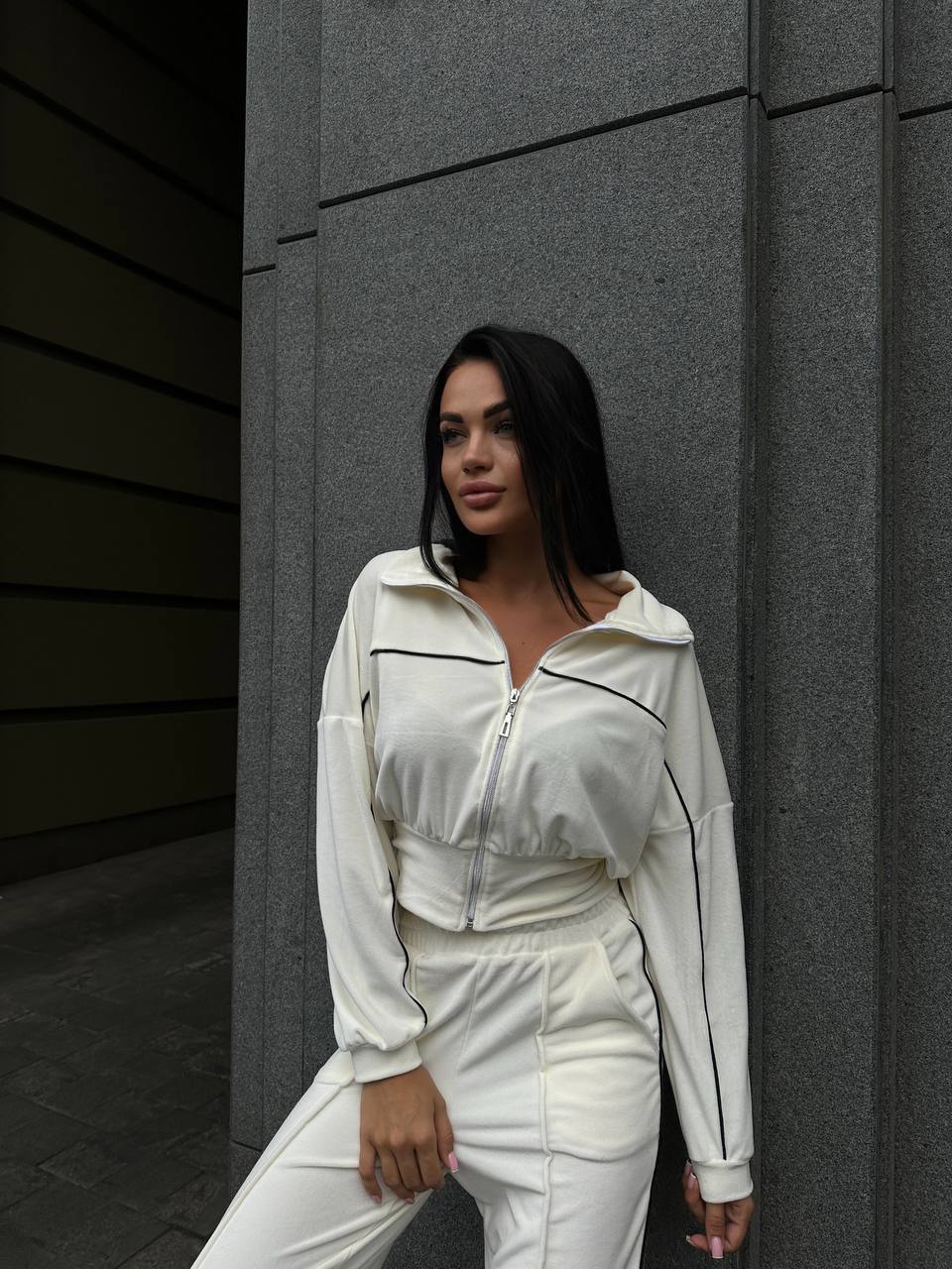 Damen cropped Sportanzug mit hohem Kragen und Reißverschluss Drune