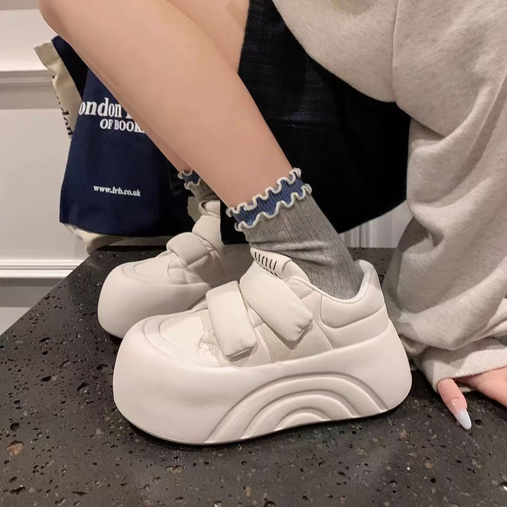 Damen Plateausneaker mit praktischen Klettverschlüssen und ergonomischer Sohle Drune