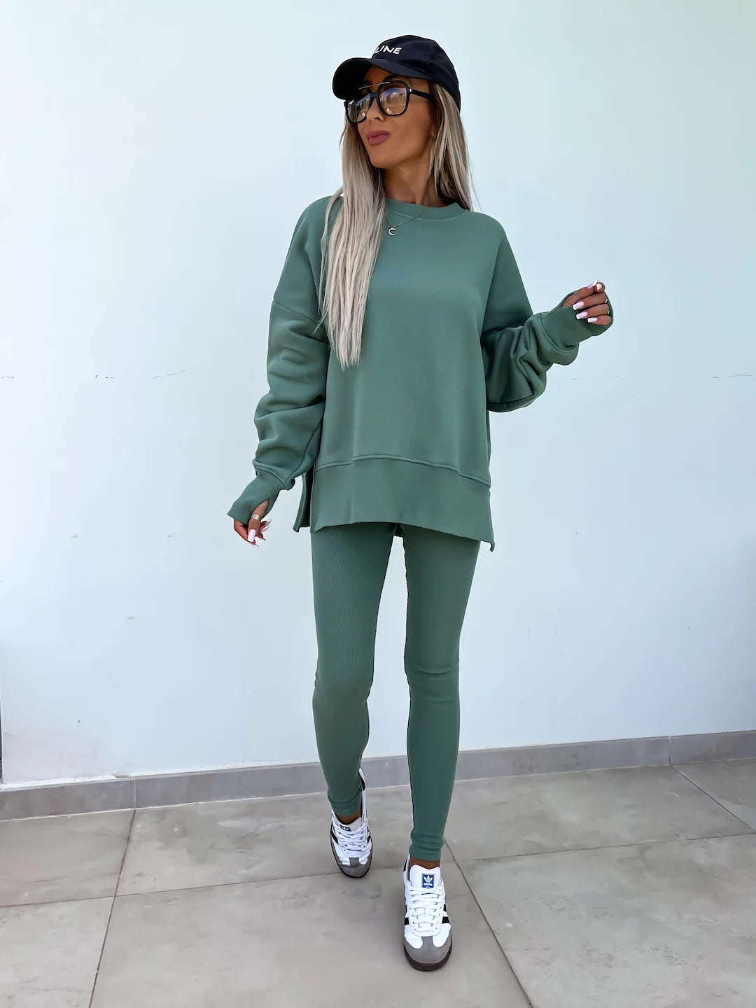 Damen komfortables Oversize-Lounge-Set mit langem Sweatshirt, gerippten High-Waist-Leggings und verlängerten Bündchen Drune