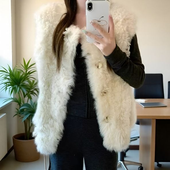 Damen Flauschige Weste mit Knopfdetails Drune