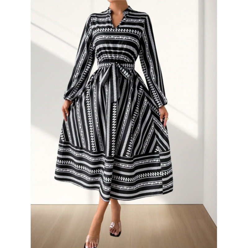 Damen Maxikleid mit modernem geometrischem Muster und schönem Taillengürtel Drune