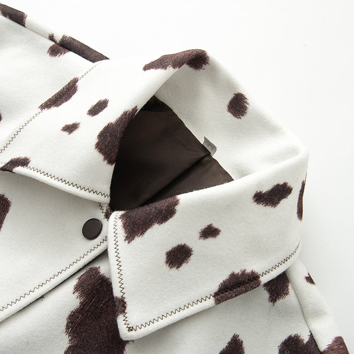 Damen nan cropped Hemdjacke mit Kuhfleck-Print, Boxy-Silhouette und Druckknopfleiste Drune