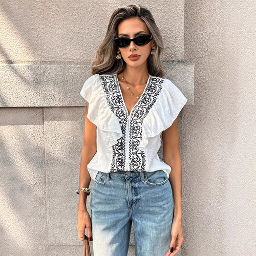 Damen Stickerei-Bluse mit V‑Ausschnitt, Knopfleiste und Volantärmeln Drune