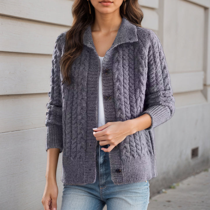 Damen Grobstrickjacke mit dekorativem Zopfmuster und praktischen Taschen Drune