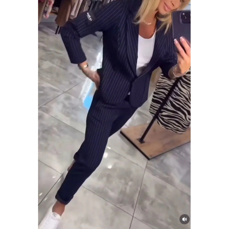 Damen Elegantes business-casual Anzug-Set mit feinen Streifen und modernem Schnitt Drune